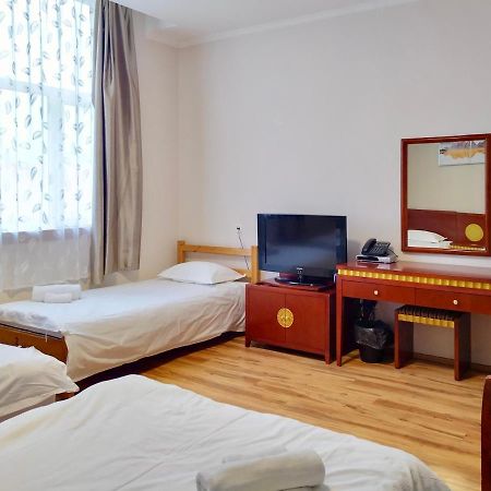 Milky Way Hotel บูดาเปสต์ ภายนอก รูปภาพ