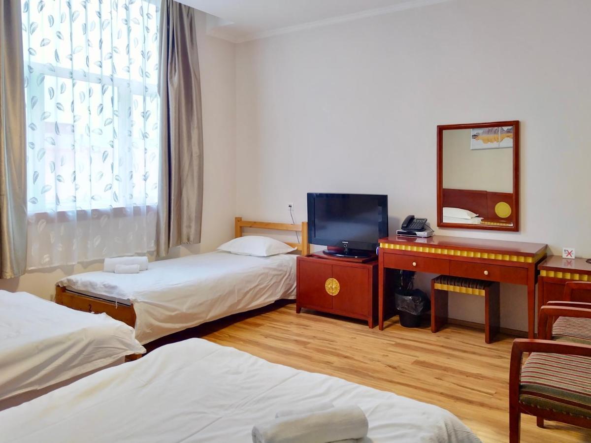 Milky Way Hotel บูดาเปสต์ ภายนอก รูปภาพ