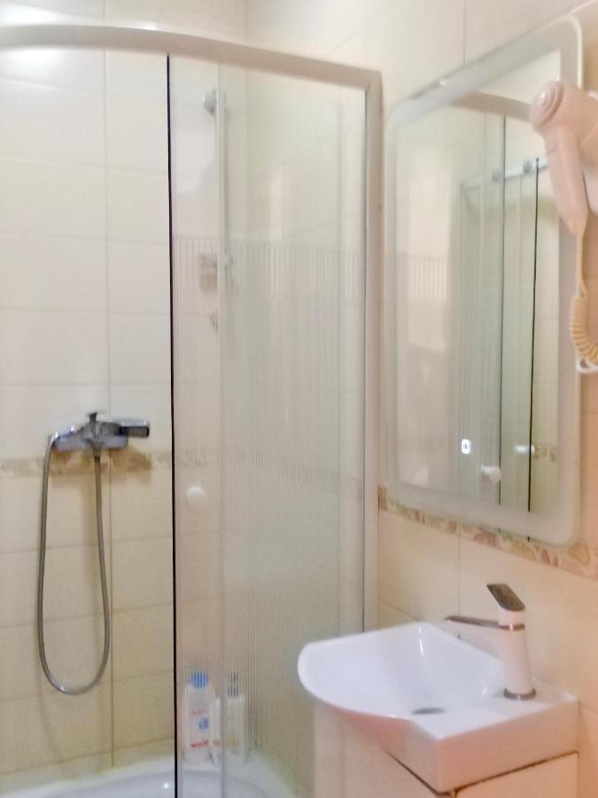 Milky Way Hotel บูดาเปสต์ ภายนอก รูปภาพ